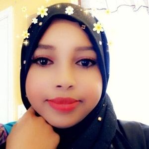 Meet your Posher, Amina